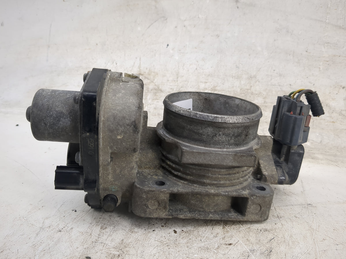 2002 Ford Explorer Throttle Body P/N:6R3E-AA 1L2U-9E926-BC Fits OEM Used Auto Parts - Oemusedautoparts1.com