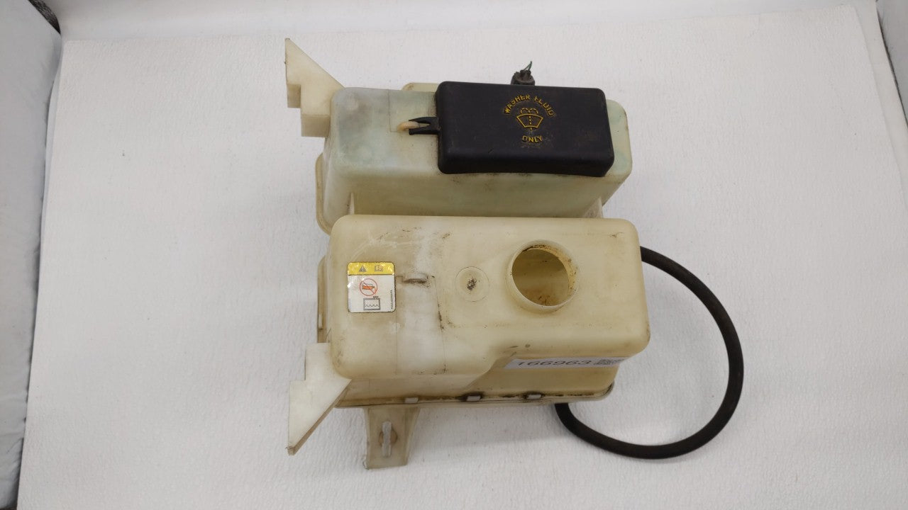 2002-2005 Ford Explorer Radiator Coolant Overflow Expansion Tank Bottle - Oemusedautoparts1.com
