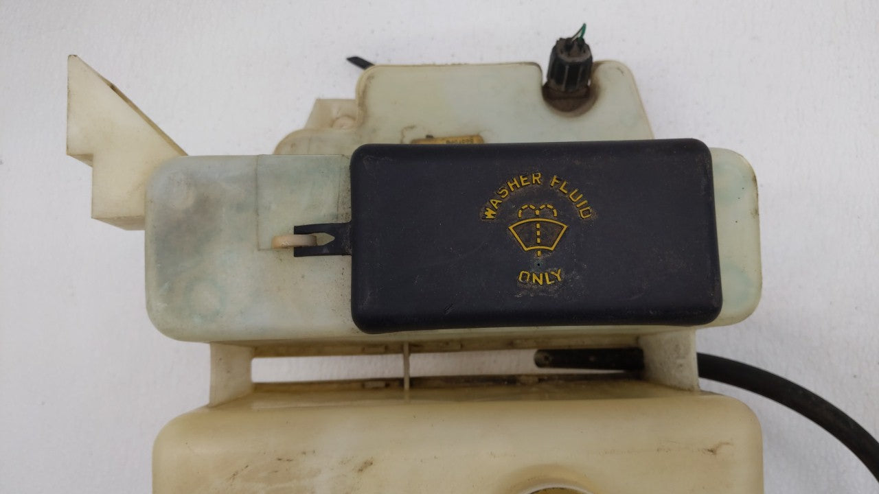 2002-2005 Ford Explorer Radiator Coolant Overflow Expansion Tank Bottle - Oemusedautoparts1.com