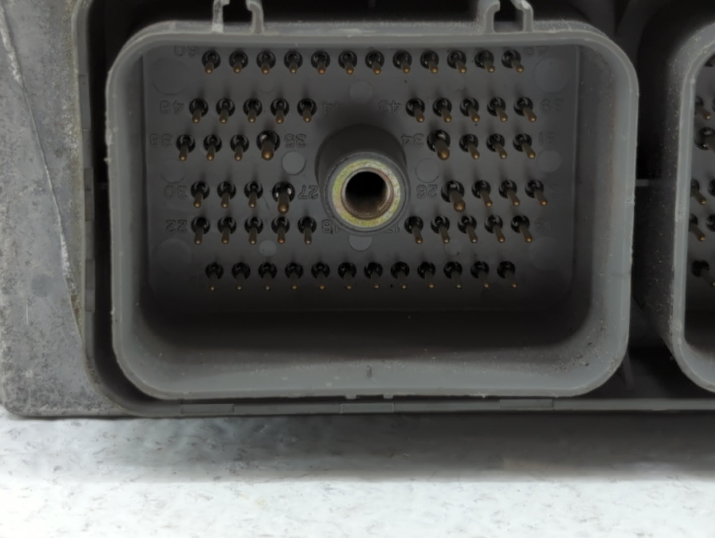 2002 Ford Explorer PCM Engine Control Computer ECU ECM PCU OEM P/N:2L2A-12A650-CF Fits OEM Used Auto Parts - Oemusedautopart
