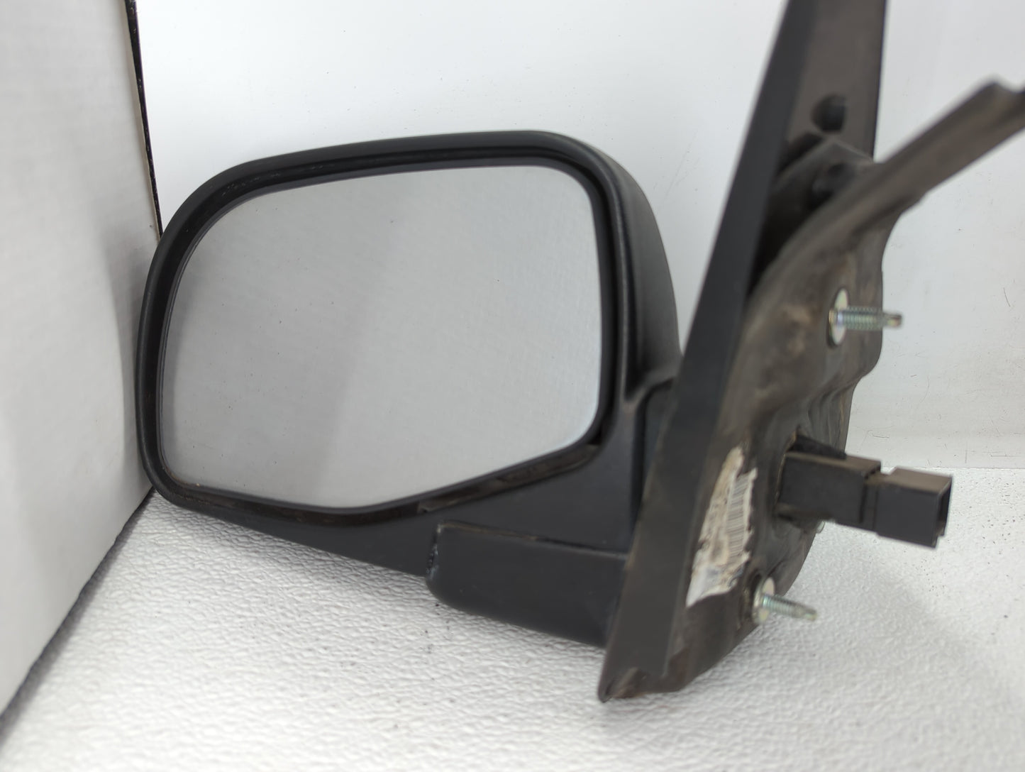 2002-2005 Ford Explorer Driver Side View Mirror - Left Door Mirror OEM Used - Oemusedautoparts1.com