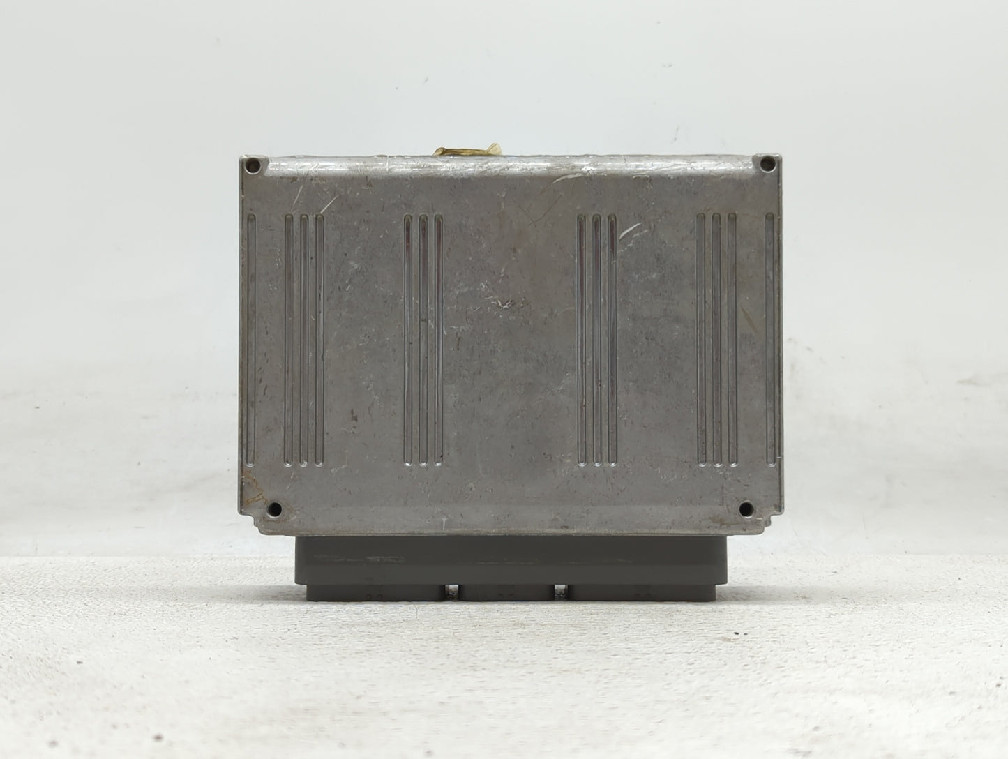 2002 Ford Explorer PCM Engine Control Computer ECU ECM PCU OEM P/N:1L2F-12A650-AGL 1L2F-12A650-AGF, 1L2F-12A650-AGM Fits OEM