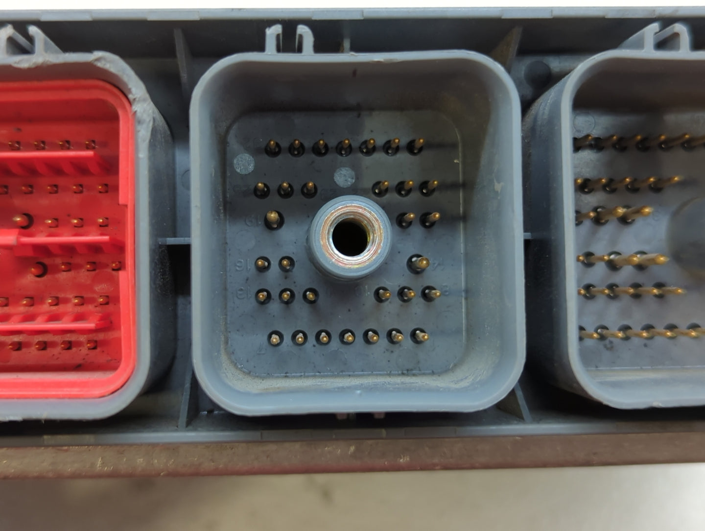 2002 Ford Explorer PCM Engine Control Computer ECU ECM PCU OEM P/N:1L2F-12A650-AGL 1L2F-12A650-AGF, 1L2F-12A650-AGM Fits OEM