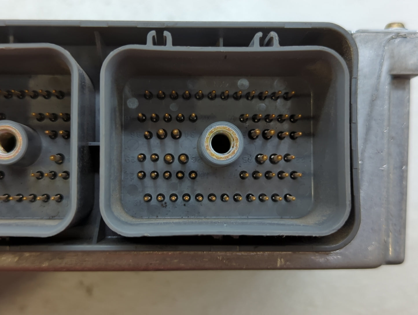 2002 Ford Explorer PCM Engine Control Computer ECU ECM PCU OEM P/N:1L2F-12A650-AGL 1L2F-12A650-AGF, 1L2F-12A650-AGM Fits OEM