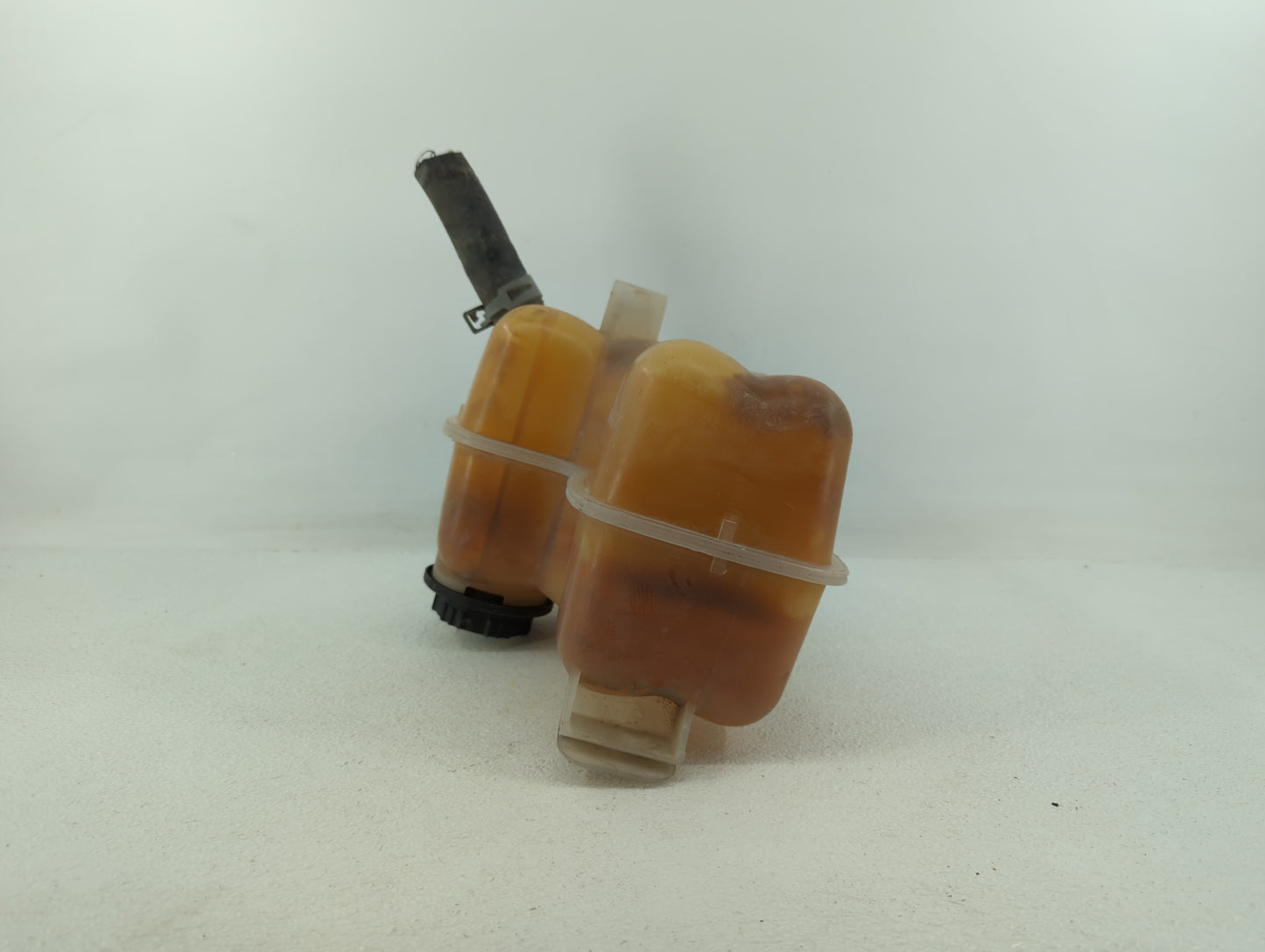 2002-2005 Ford Explorer Radiator Coolant Overflow Expansion Tank Bottle 414272 - Oemusedautoparts1.com