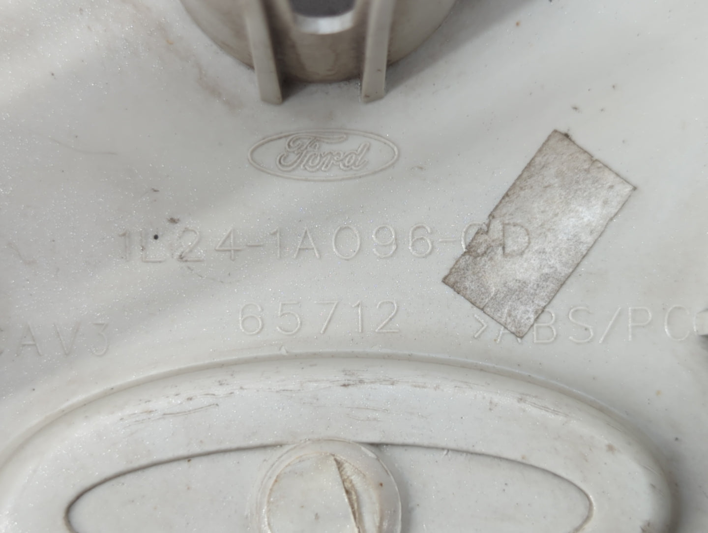 2002 Ford Explorer Rim Wheel Center Cap 448876 - Oemusedautoparts1.com