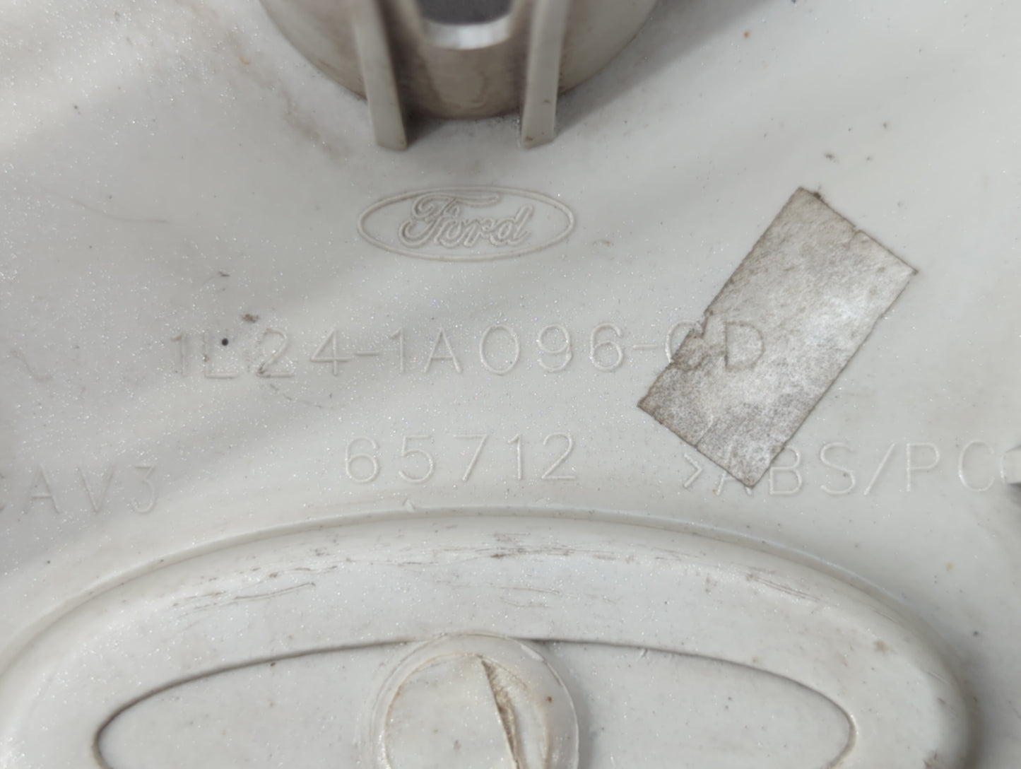 2002 Ford Explorer Rim Wheel Center Cap 448876 - Oemusedautoparts1.com