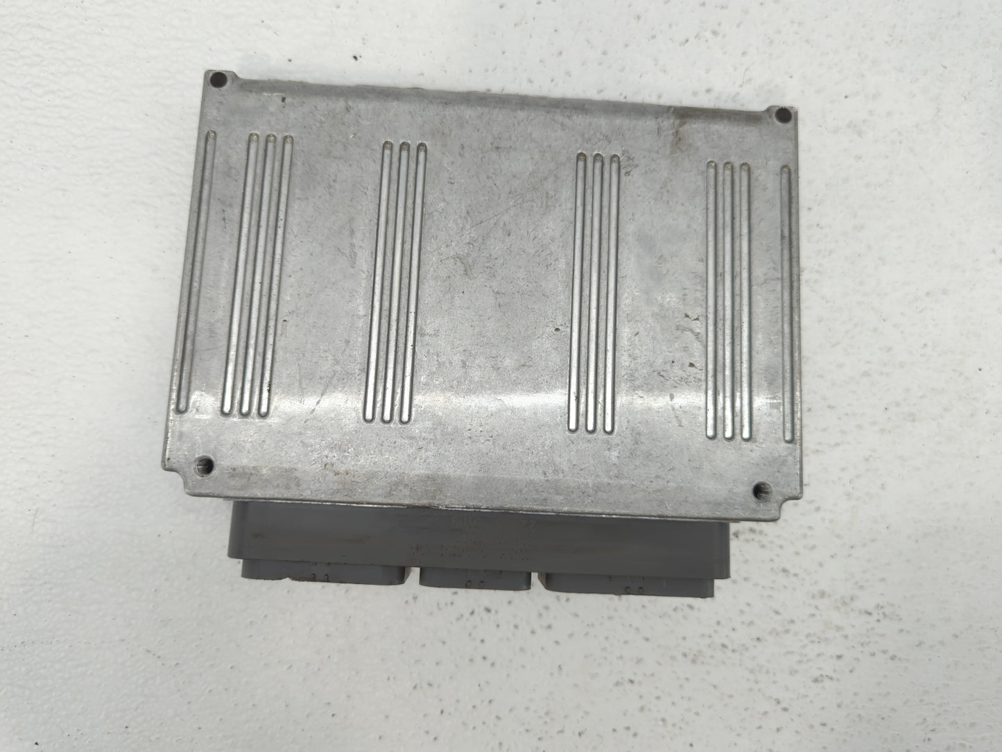 2002 Ford Explorer PCM Engine Control Computer ECU ECM PCU OEM P/N:1L2F-12A650-AGL 1L2F-12A650-AGF, 1L2F-12A650-AGM Fits OEM