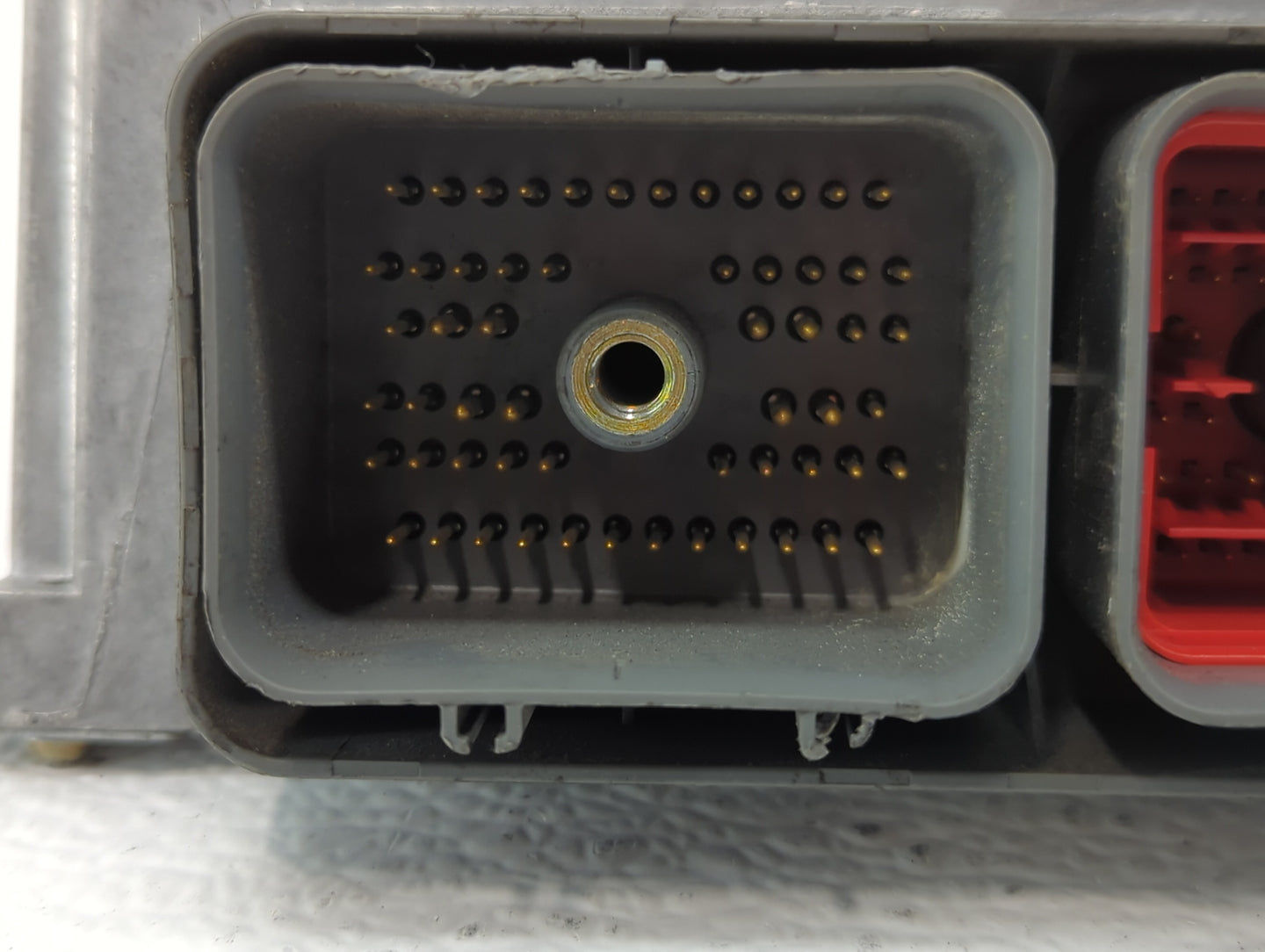 2002 Ford Explorer PCM Engine Control Computer ECU ECM PCU OEM P/N:1L2F-12A650-AGL 1L2F-12A650-AGF, 1L2F-12A650-AGM Fits OEM