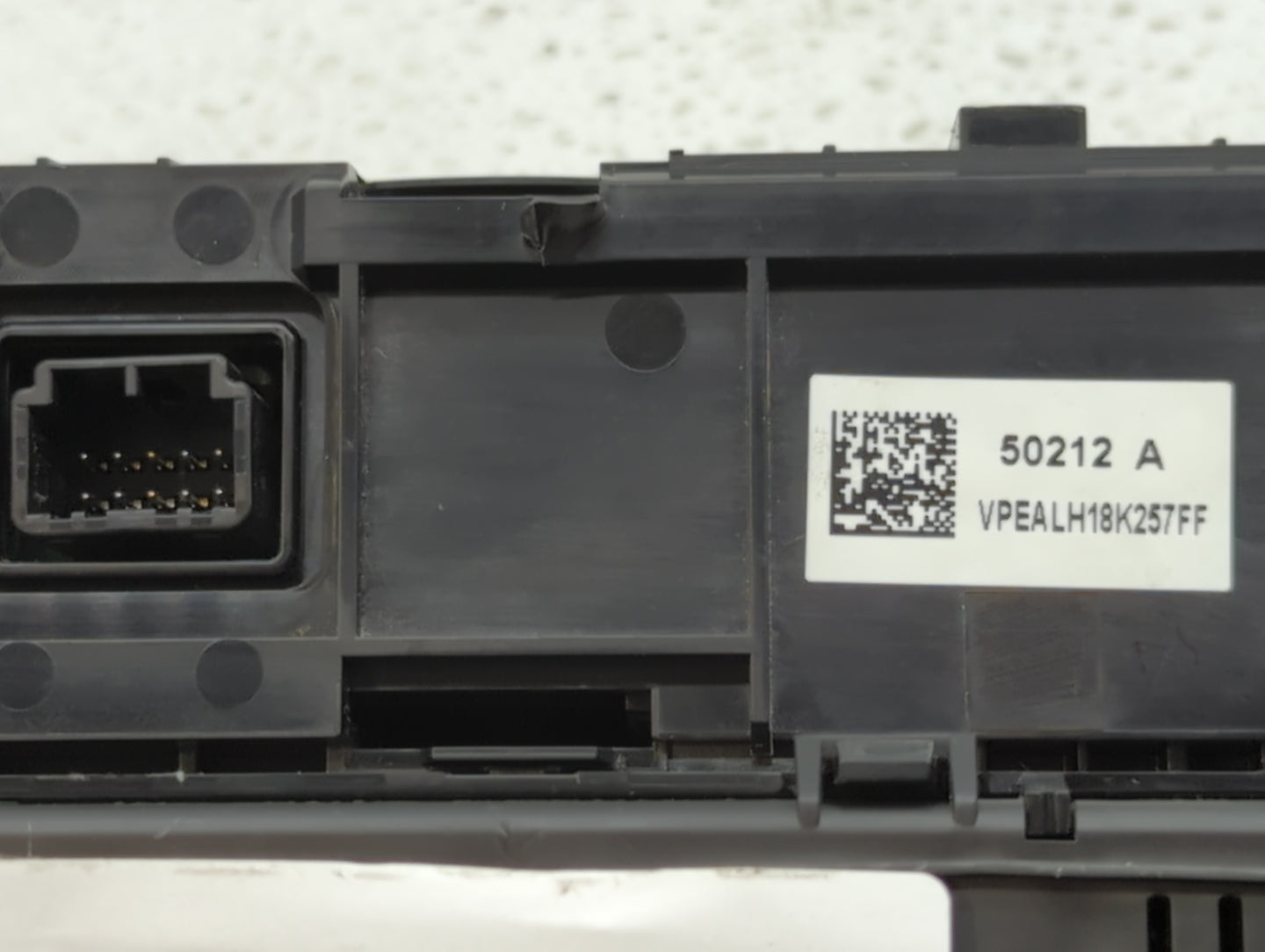 2002-2003 Ford Explorer Climate Control Module Temperature AC/Heater Replacement P/N:EALH-18C612-FD Fits Fits 2002 2003 OEM 