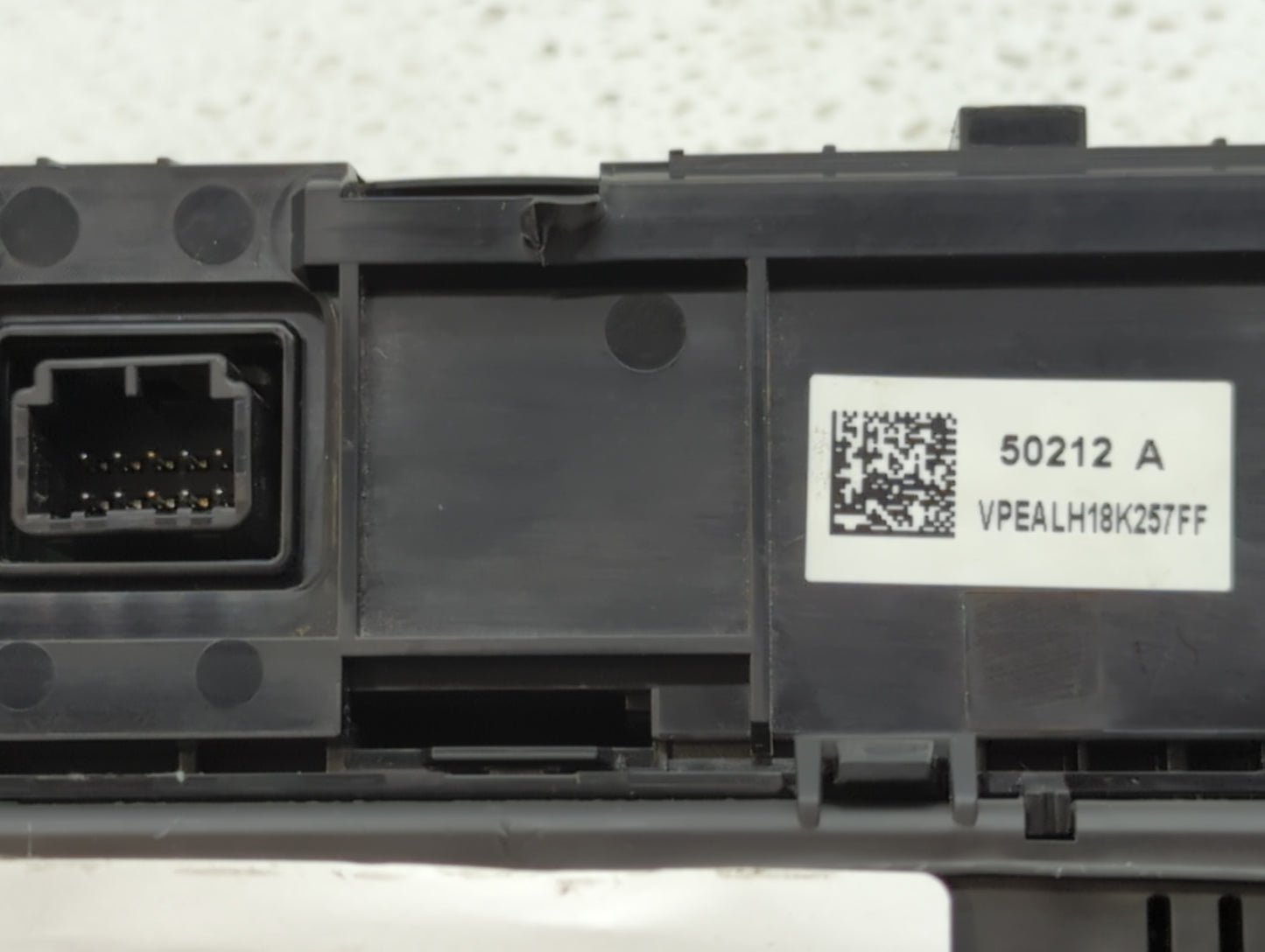 2002-2003 Ford Explorer Climate Control Module Temperature AC/Heater Replacement P/N:EALH-18C612-FD Fits Fits 2002 2003 OEM 