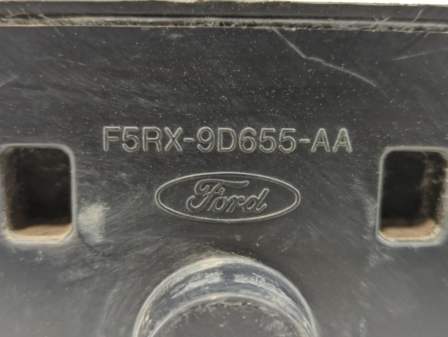 2002 Ford Explorer Fuel Vapor Charcoal Canister - Oemusedautoparts1.com