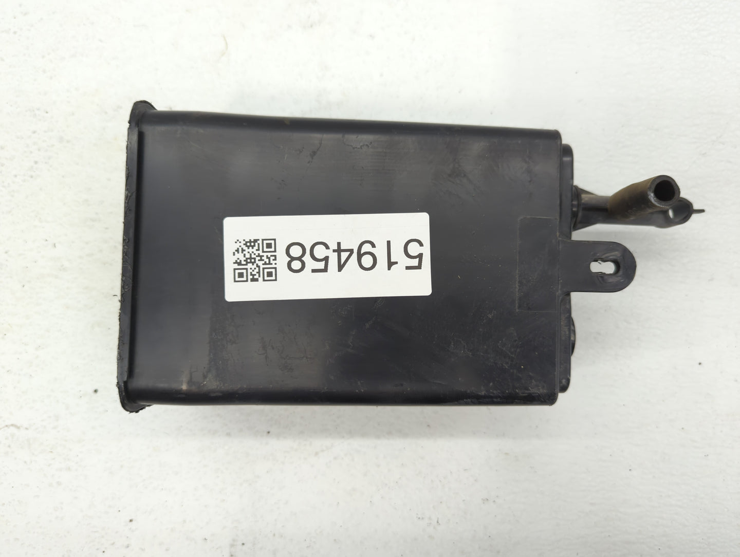 2002 Ford Explorer Fuel Vapor Charcoal Canister - Oemusedautoparts1.com