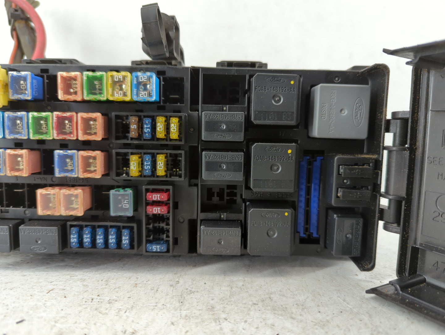 2001-2005 Ford Explorer Fusebox Fuse Box Panel Relay Module P/N:1L2T14398CL Fits Fits 2001 2002 2003 2004 2005 OEM Used Auto
