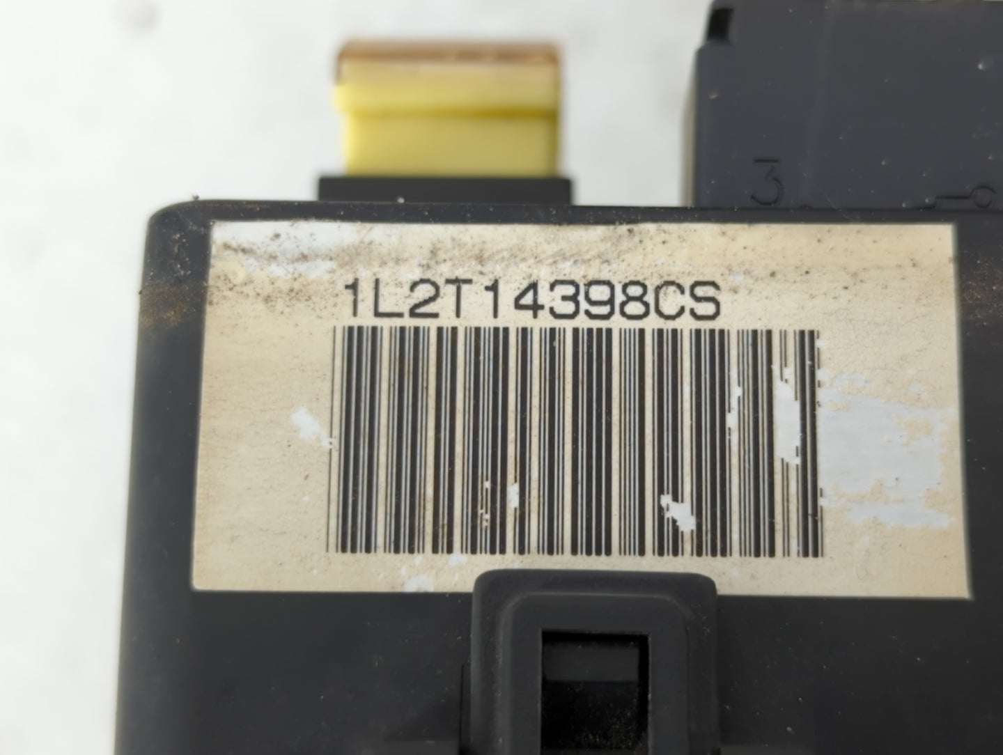 2001-2005 Ford Explorer Fusebox Fuse Box Panel Relay Module P/N:1L2T14398CL Fits Fits 2001 2002 2003 2004 2005 OEM Used Auto