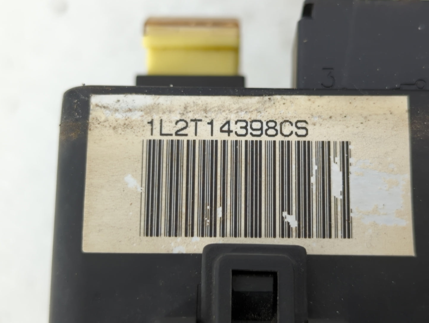 2001-2005 Ford Explorer Fusebox Fuse Box Panel Relay Module P/N:1L2T14398CL Fits Fits 2001 2002 2003 2004 2005 OEM Used Auto