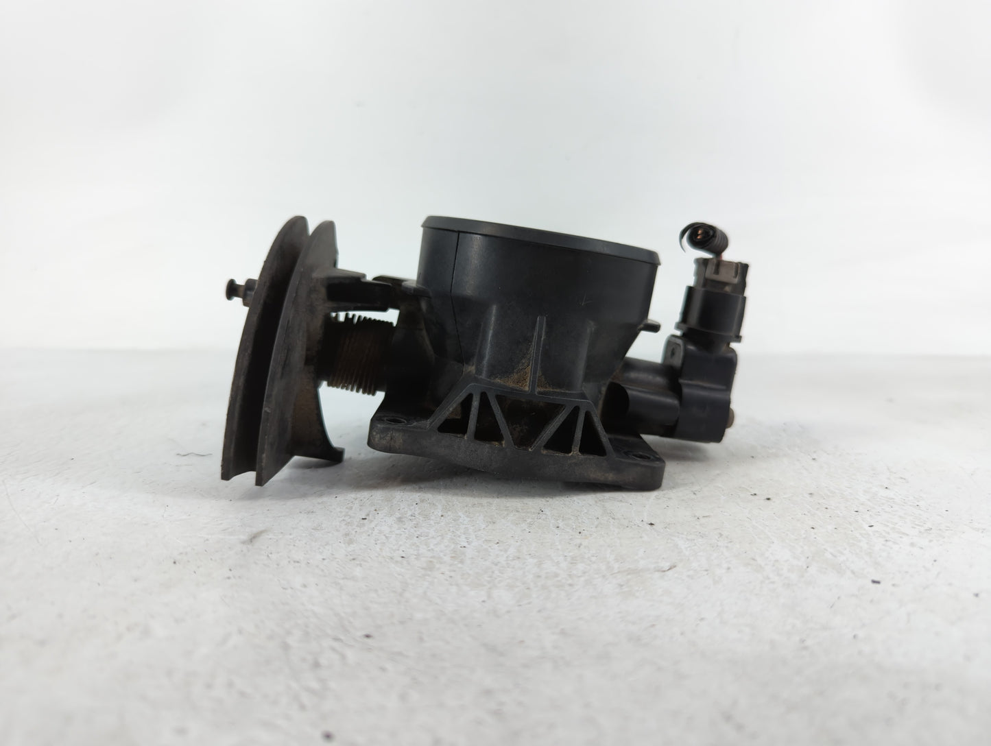 2002 Ford Explorer Throttle Body P/N:1L2U-9U538-AD Fits OEM Used Auto Parts - Oemusedautoparts1.com