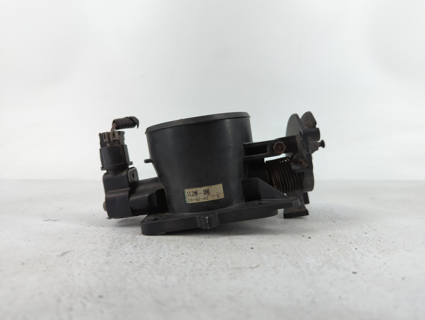 2002 Ford Explorer Throttle Body P/N:1L2U-9U538-AD Fits OEM Used Auto Parts - Oemusedautoparts1.com