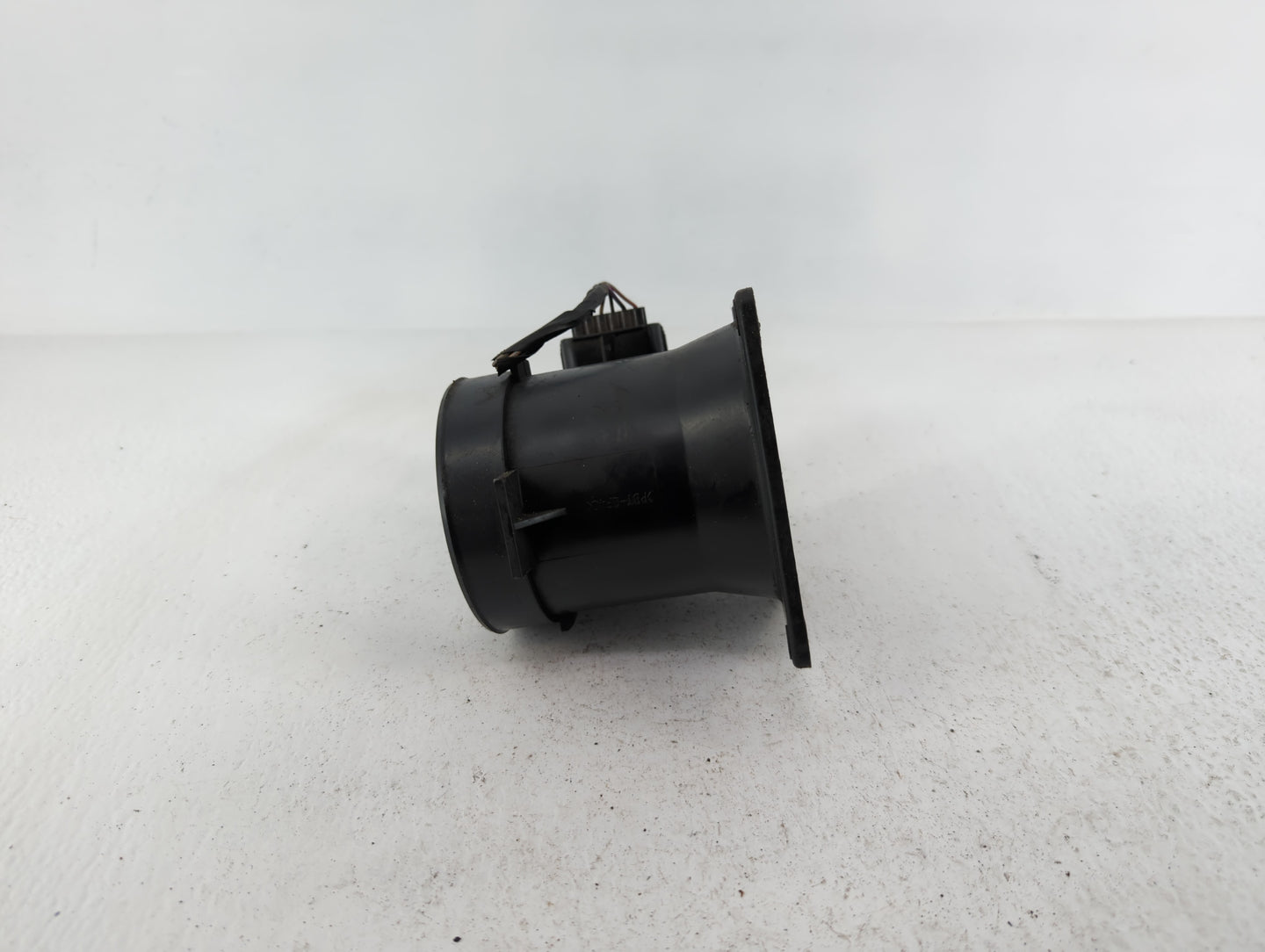2002-2005 Ford Explorer Mass Air Flow Meter Maf - Oemusedautoparts1.com