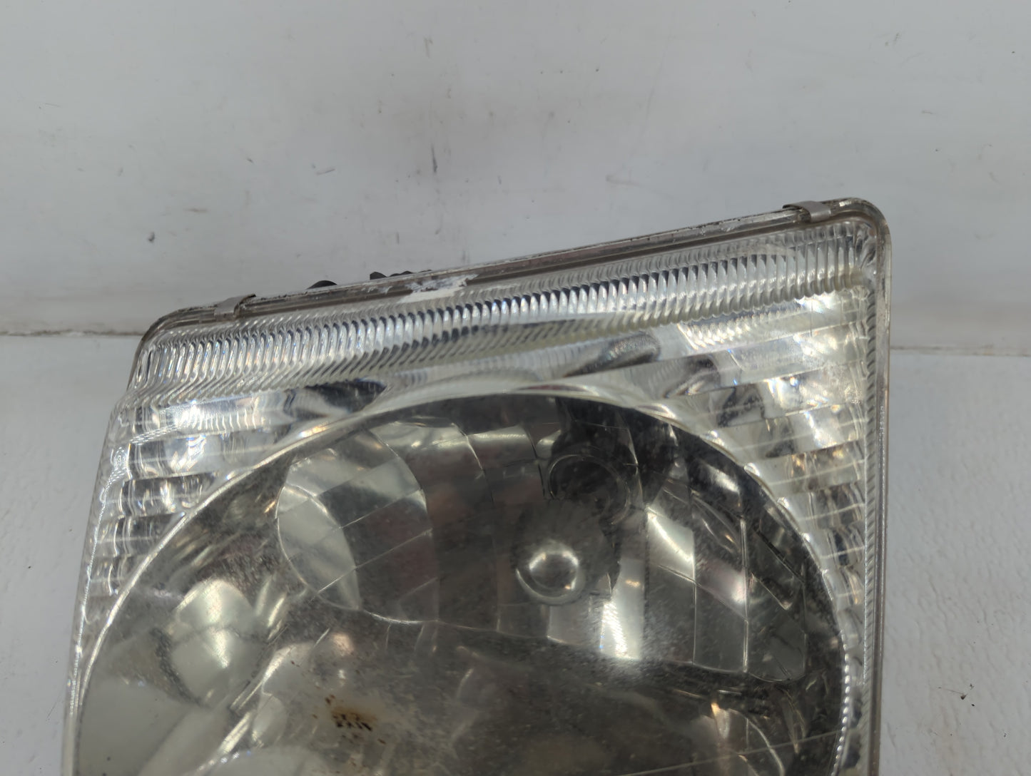 Ford Explorer Driver Left Oem Head Light Headlight Lamp - Oemusedautoparts1.com