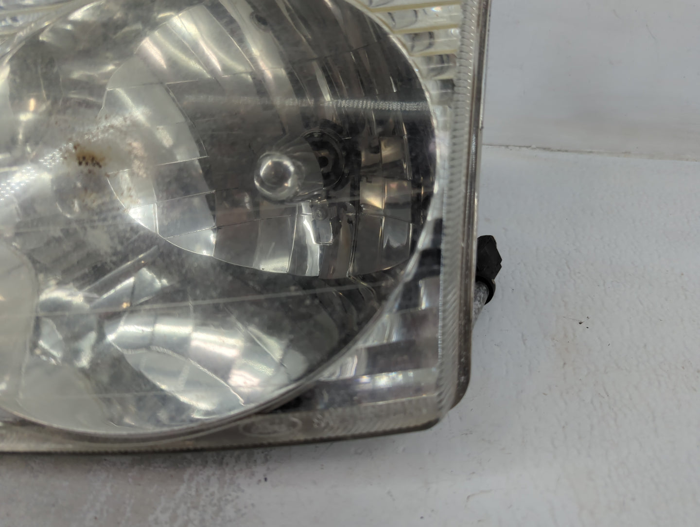 Ford Explorer Driver Left Oem Head Light Headlight Lamp - Oemusedautoparts1.com