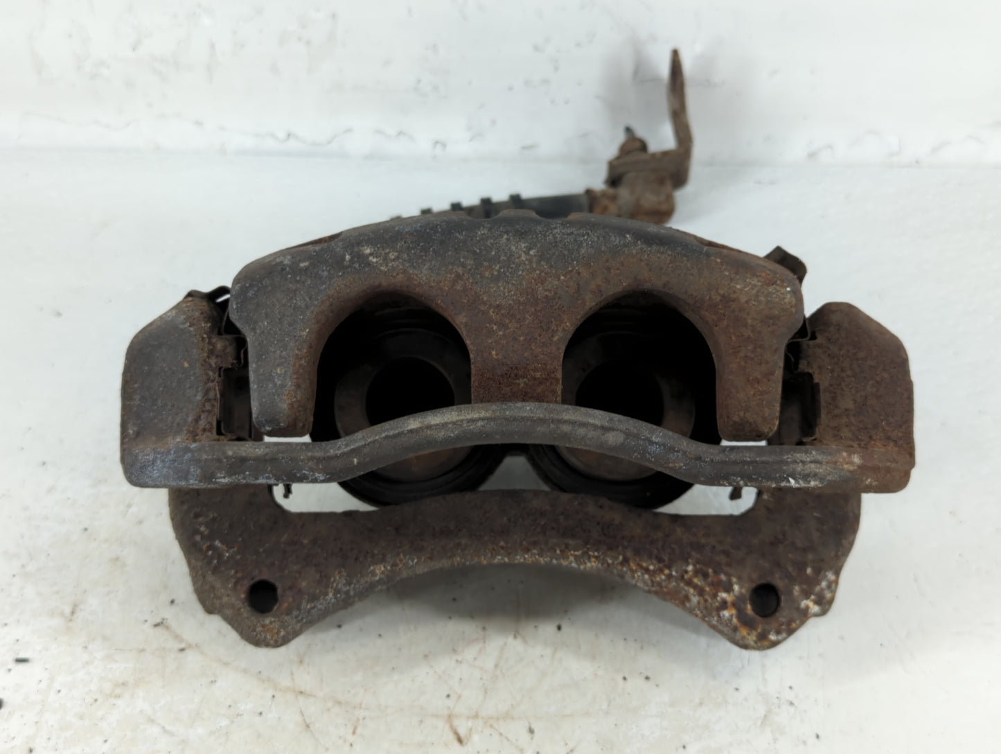 Ford Explorer Front Driver Left Brake Caliper 700825 - Oemusedautoparts1.com