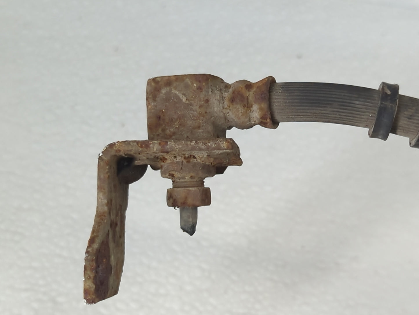 Ford Explorer Front Driver Left Brake Caliper - Oemusedautoparts1.com