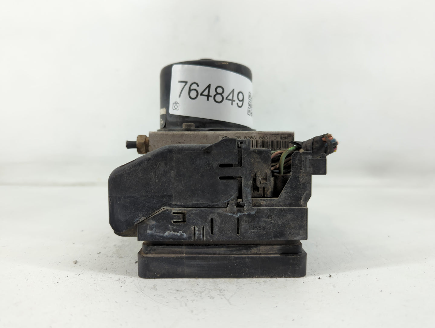 2002 Ford Explorer ABS Pump Control Module Replacement P/N:5WK8 4087 0925-0068, 4L2T-2C219-AE Fits OEM Used Auto Parts - Oem