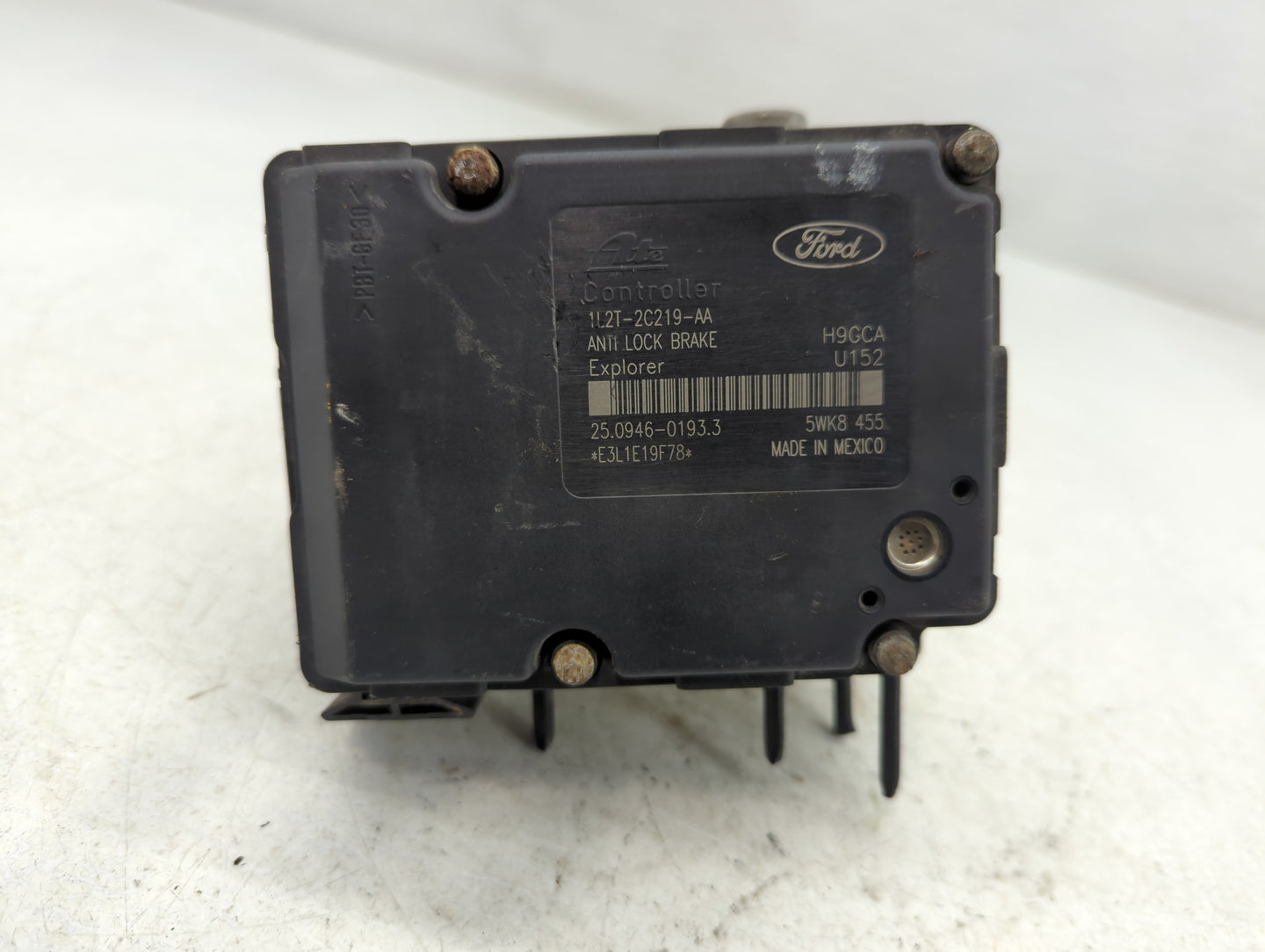 2002 Ford Explorer ABS Pump Control Module Replacement P/N:1158 0511-8186 Fits OEM Used Auto Parts - Oemusedautoparts1.com