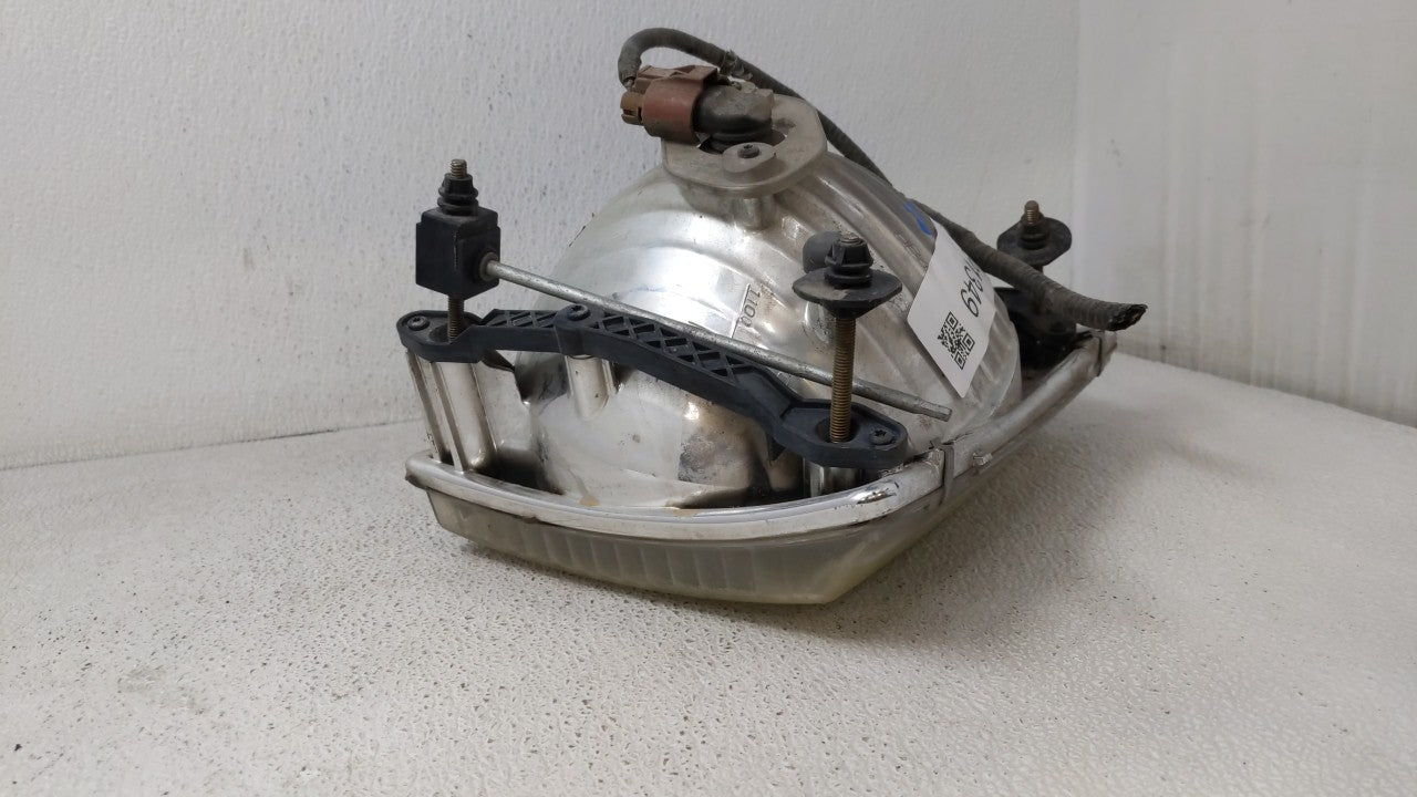 2002-2005 Ford Explorer Passenger Right Oem Head Light Headlight Lamp - Oemusedautoparts1.com