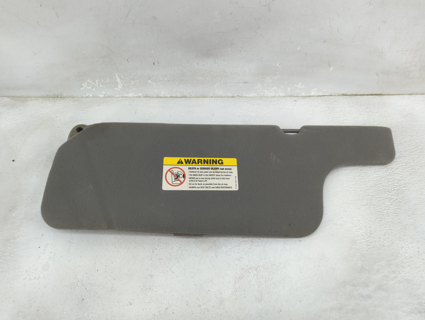 2000-2002 Ford F-150 Sun Visor Shade Replacement Driver Left Mirror Fits Fits 2000 2001 2002 OEM Used Auto Parts - Oemusedau