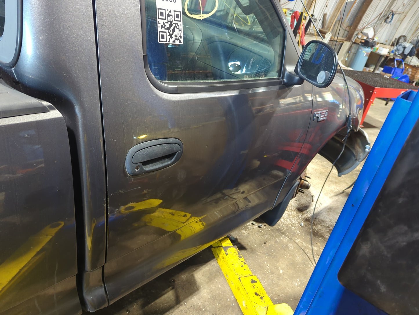 1998-2003 Ford F-150 Passenger Front Door Oem - Oemusedautoparts1.com