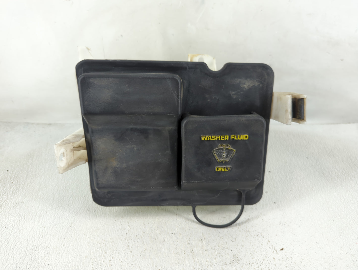 1998-2006 Ford F-150 Windshield Washer Fluid Reservoir Bottle Oem - Oemusedautoparts1.com