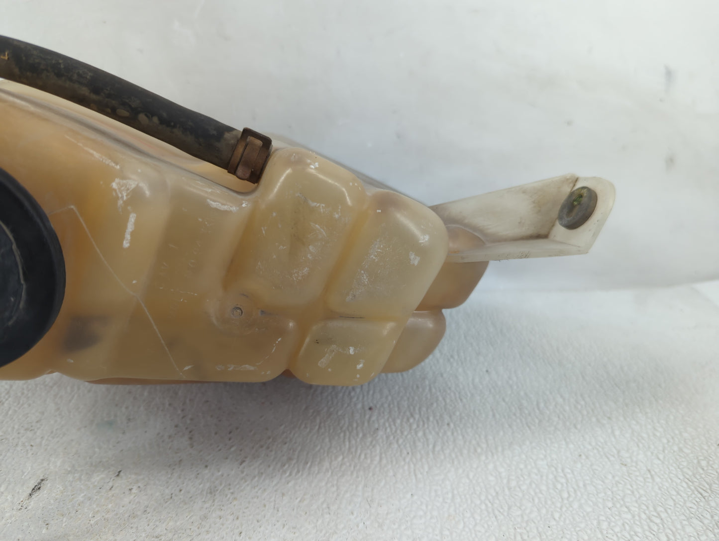 1998-2006 Ford F-150 Windshield Washer Fluid Reservoir Bottle Oem - Oemusedautoparts1.com