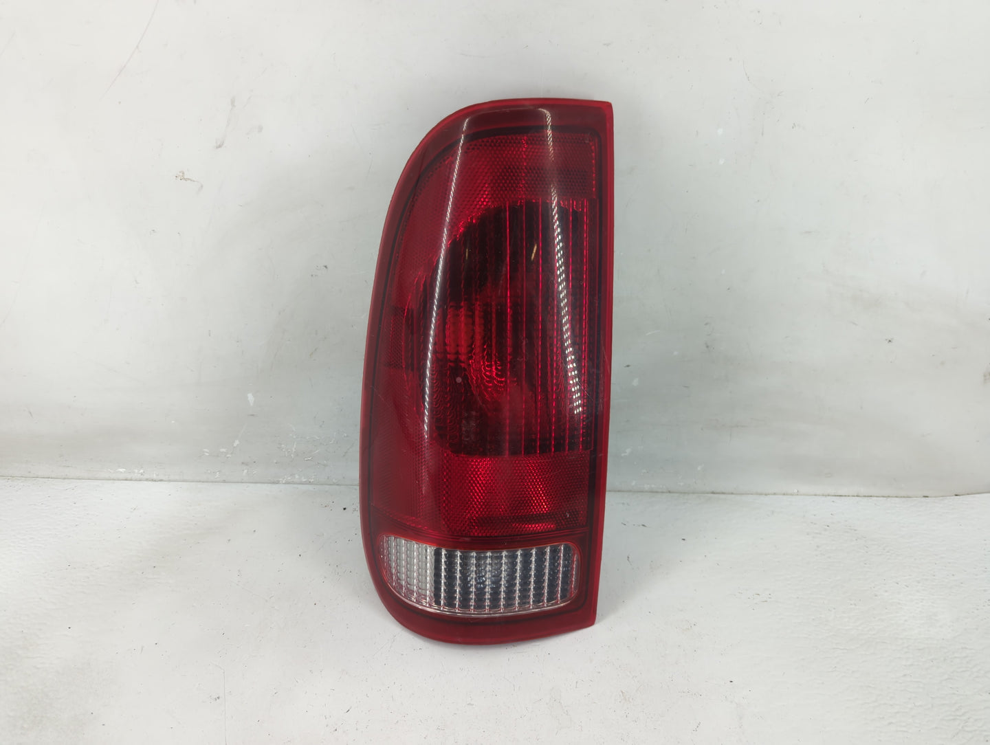 2002 Ford F-150 Tail Light Assembly Driver Left OEM P/N:F85B-13B505-0 Fits OEM Used Auto Parts - Oemusedautoparts1.com