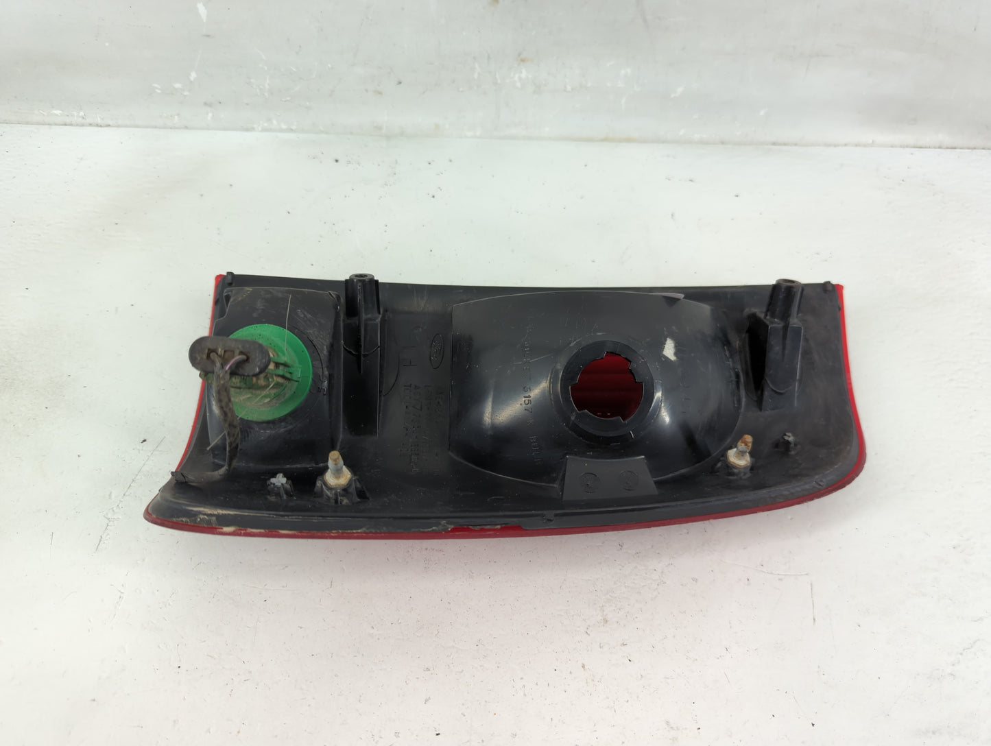 2002 Ford F-150 Tail Light Assembly Driver Left OEM P/N:F85B-13B505-0 Fits OEM Used Auto Parts - Oemusedautoparts1.com