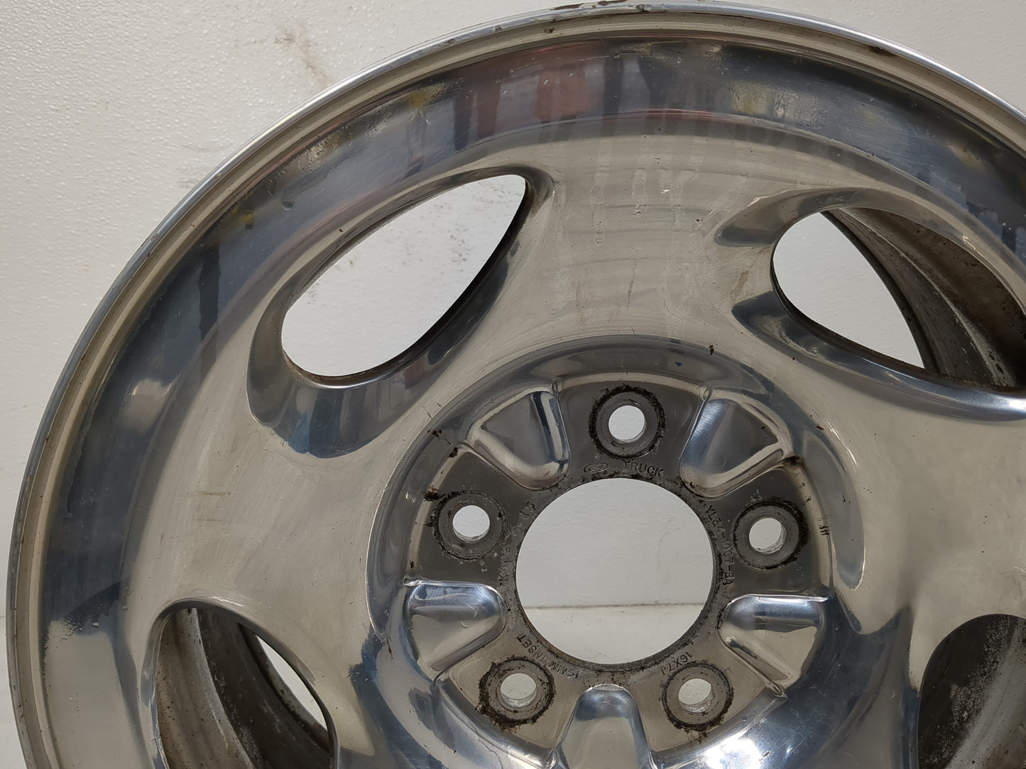 2000-2003 Ford F-150 Oem Wheel Rim - Oemusedautoparts1.com