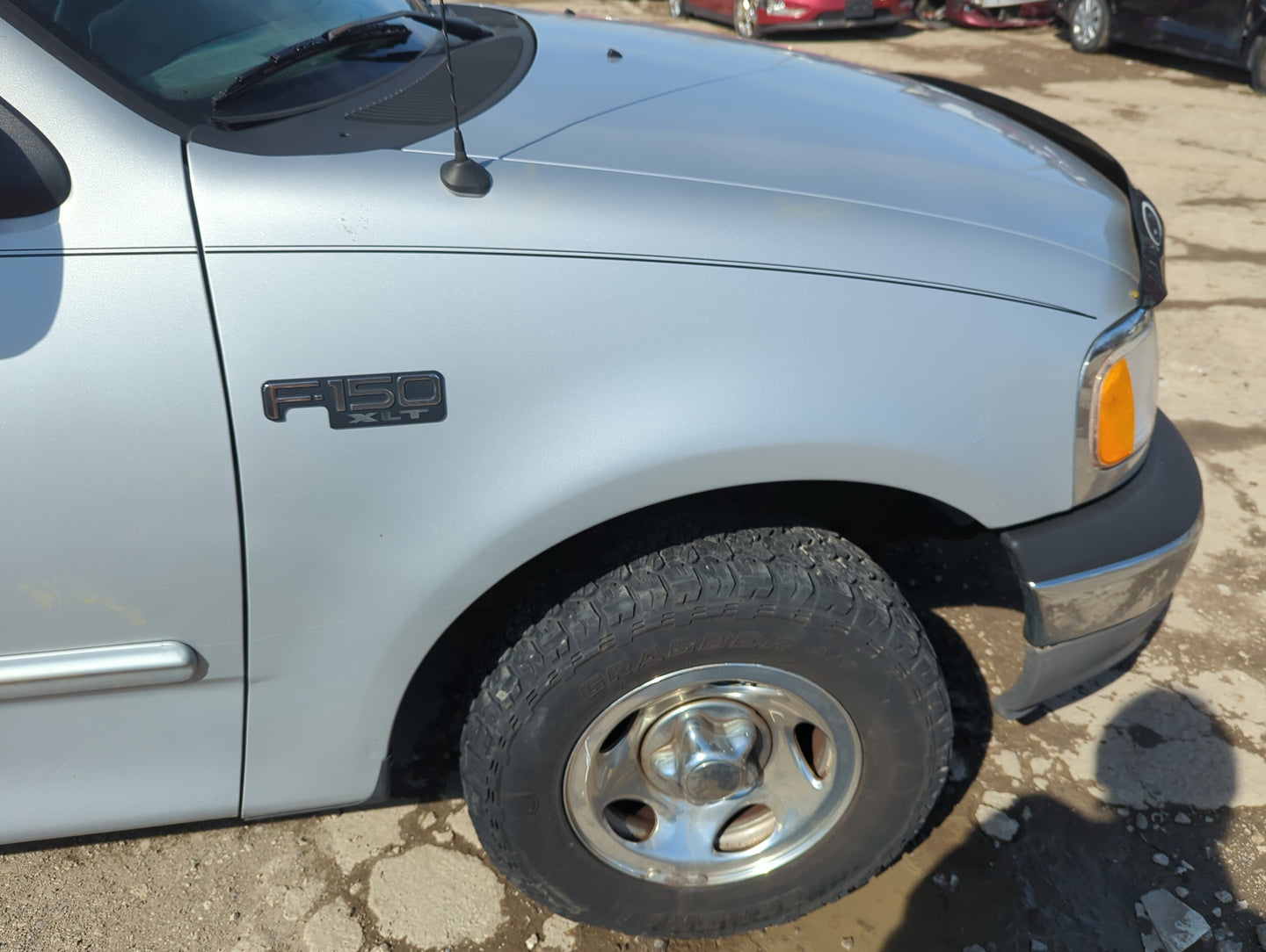 2001-2003 Ford F-150 Passenger Fender 1403448 - Oemusedautoparts1.com
