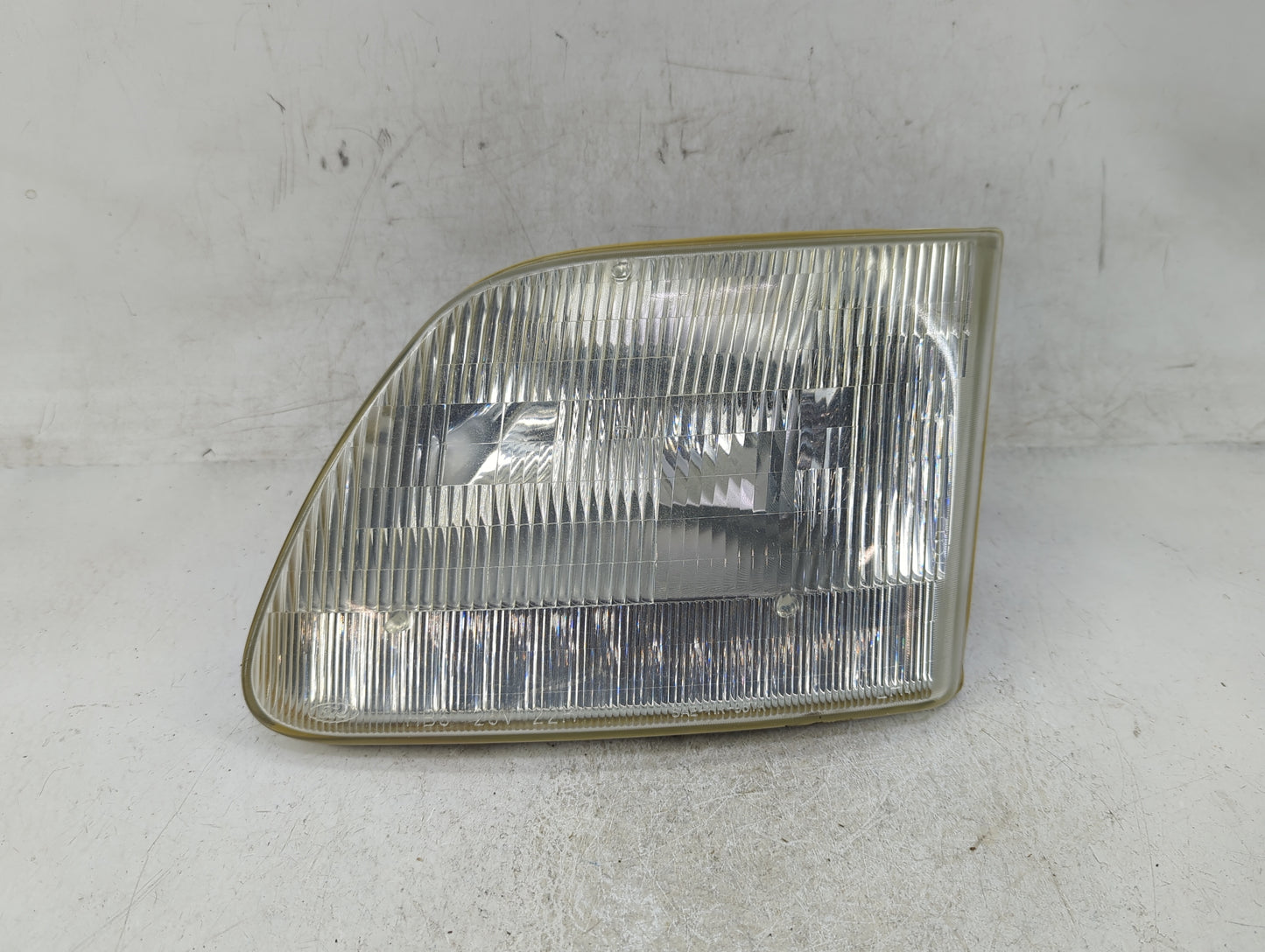 1997-2003 Ford F-150 Driver Left Oem Head Light Headlight Lamp - Oemusedautoparts1.com