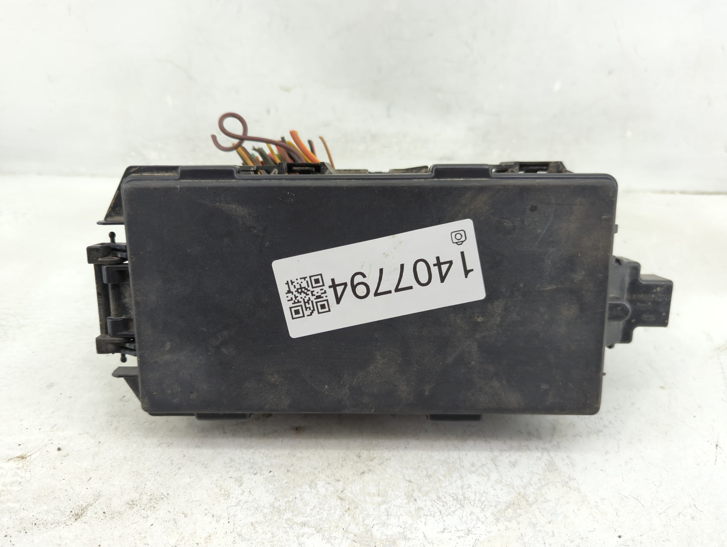 2000-2004 Ford F-150 Fusebox Fuse Box Panel Relay Module P/N:XL34-14A003-AC Fits Fits 2000 2001 2002 2003 2004 OEM Used Auto