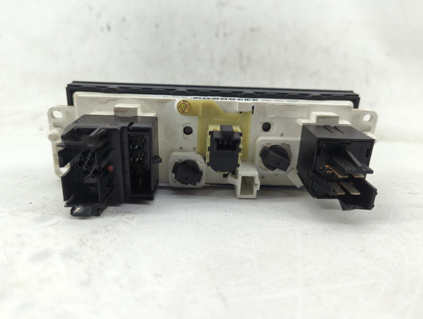 1999-2004 Ford F-150 Climate Control Module Temperature AC/Heater Replacement P/N:YL3H-19E764-A 406 378 355 Fits OEM Used Au