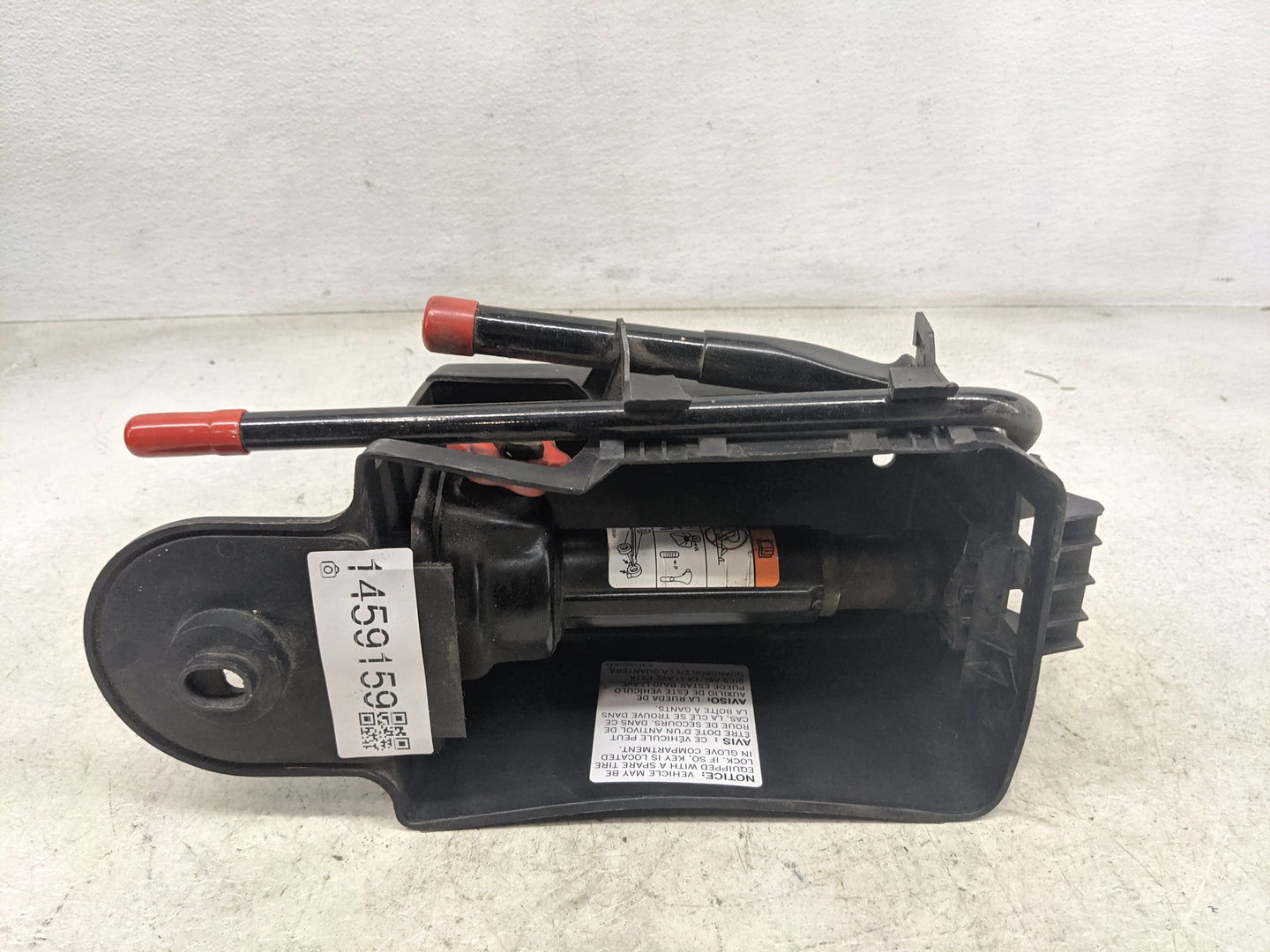 2002 Ford F-150 Spare Scissor Car Jack - Oemusedautoparts1.com