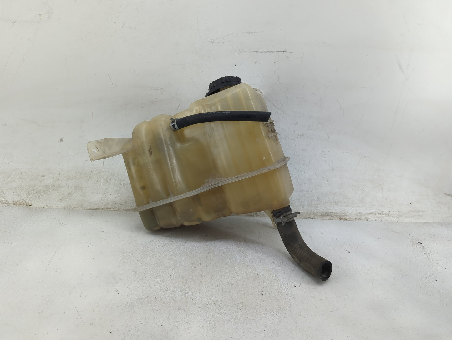 2002 Ford F-150 Radiator Coolant Overflow Expansion Tank Bottle - Oemusedautoparts1.com