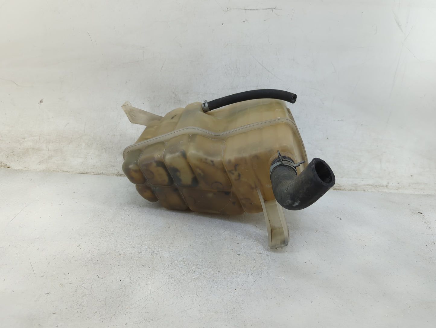 2002 Ford F-150 Radiator Coolant Overflow Expansion Tank Bottle - Oemusedautoparts1.com