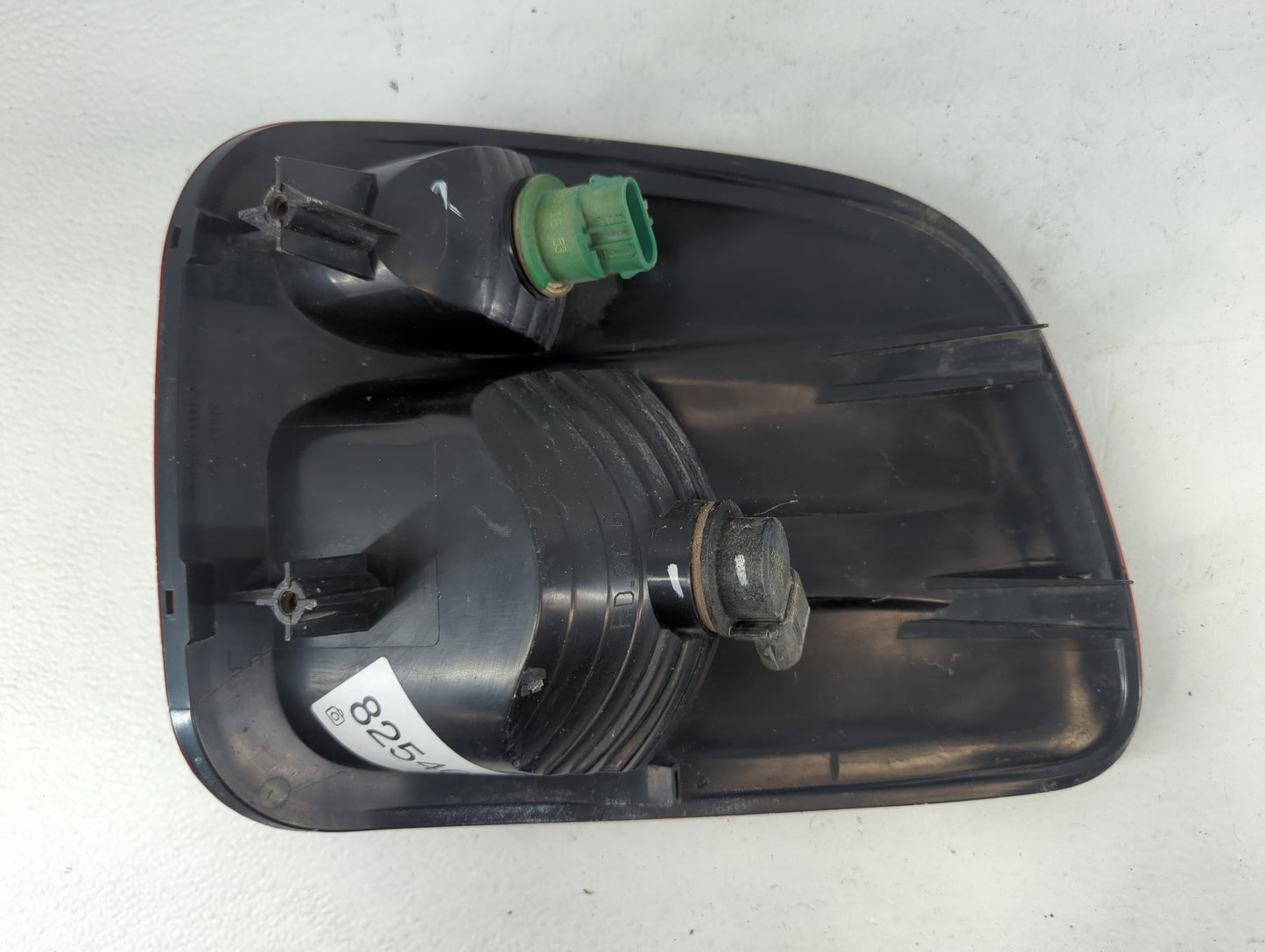 2000-2004 Ford F-150 Tail Light Assembly Driver Left OEM P/N:YL3X-13441-A Fits Fits 2000 2001 2002 2003 2004 OEM Used Auto P