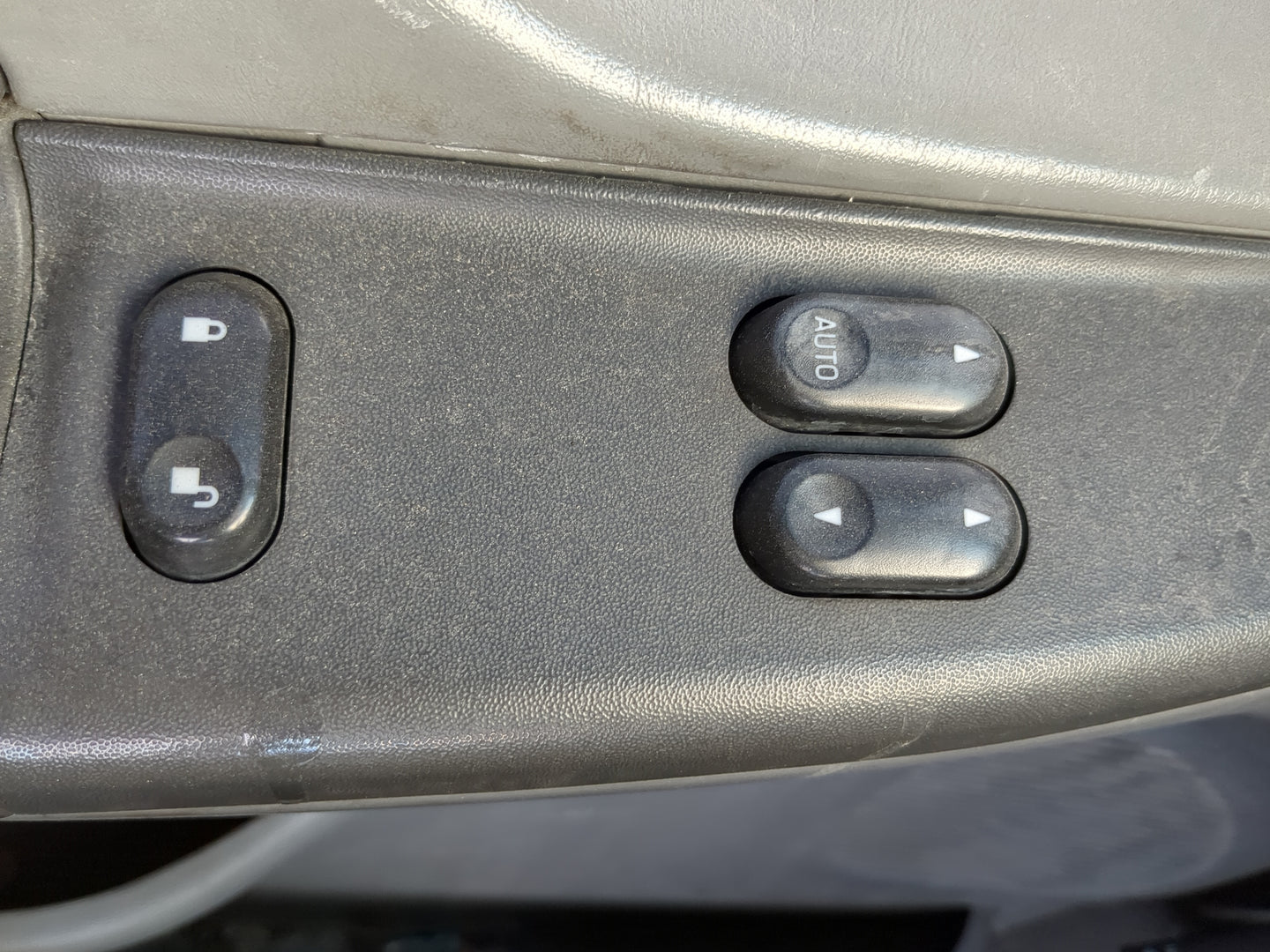 2002-2007 Ford F-250 Super Duty Master Power Window Switch Replacement Driver Side Left Fits Fits 2002 2003 2004 2005 2006 2