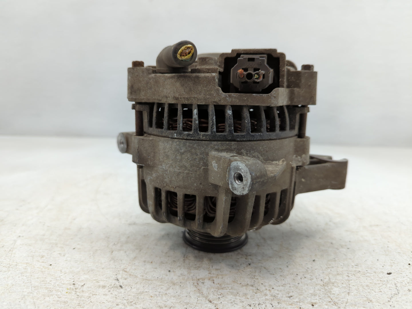 2002-2003 Ford F-250 Super Duty Alternator Replacement Generator Charging Assembly Engine OEM P/N:01121906 2C3U-AB Fits OEM 