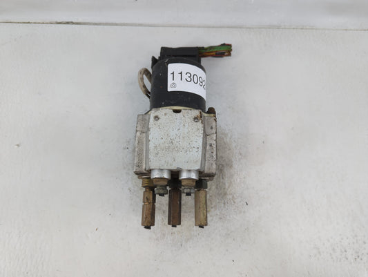 2002-2004 Ford F-350 Super Duty ABS Pump Control Module Replacement Fits Fits 2002 2003 2004 2005 OEM Used Auto Parts