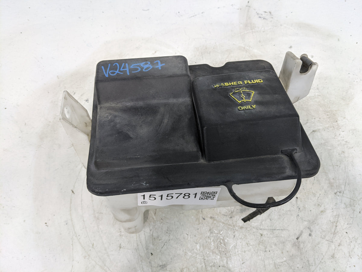 Ford F150 Windshield Washer Fluid Reservoir Bottle Oem 1515781 - Oemusedautoparts1.com