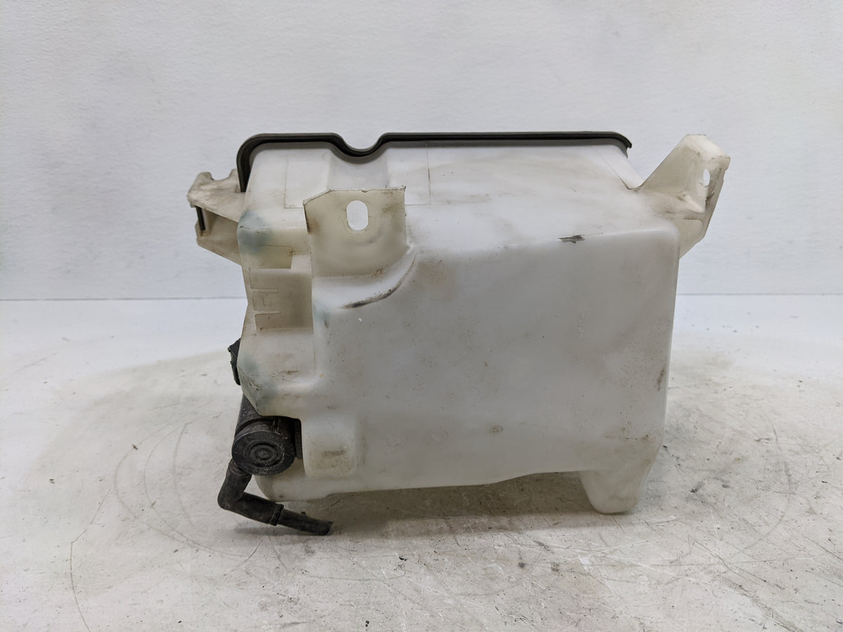 Ford F150 Windshield Washer Fluid Reservoir Bottle Oem 1515781 - Oemusedautoparts1.com
